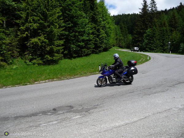 Dzień 2 - pierwsze serpentyny i super asfalt